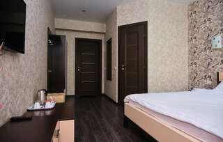 Гостиница Алмаз Новокузнецк 1 номер Полулюкс + диван (душ)-8