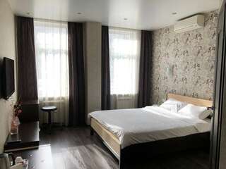 Гостиница Алмаз Новокузнецк 1 номер Полулюкс + диван (душ)-1