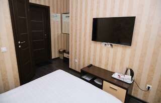 Гостиница Алмаз Новокузнецк Номер стандарт с 1 двуспальной кроватью-3