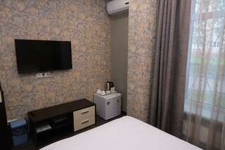 Гостиница Алмаз Новокузнецк Номер стандарт с 1 двуспальной кроватью-10