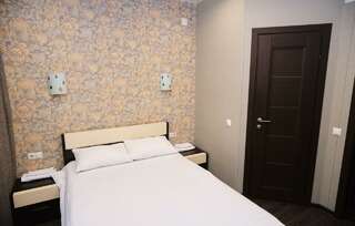 Гостиница Алмаз Новокузнецк Номер стандарт с 1 двуспальной кроватью-11