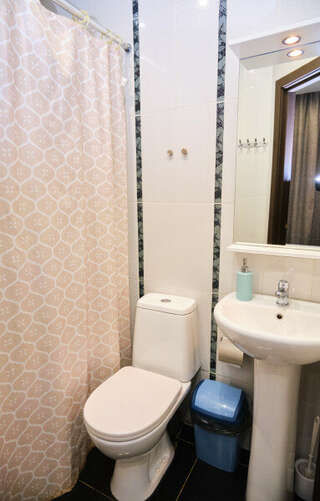 Гостиница Алмаз Новокузнецк 1 номер Полулюкс + диван (душ)-9