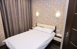 Гостиница Алмаз Новокузнецк Номер стандарт с 1 двуспальной кроватью-12